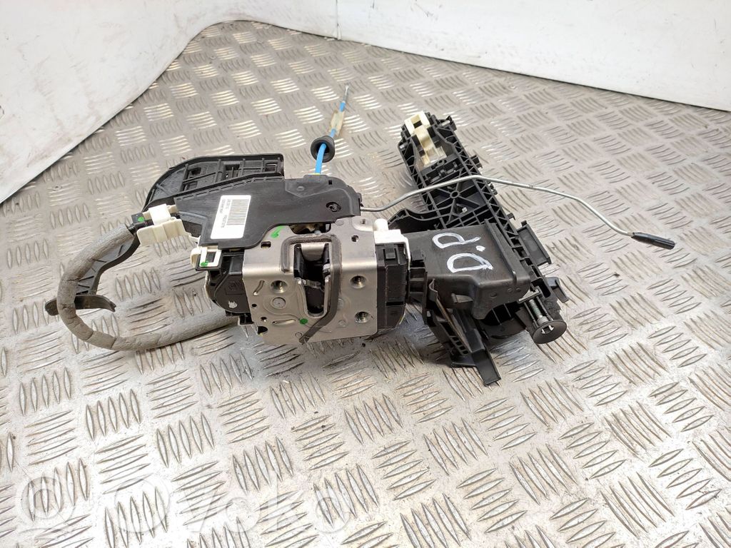 Mercedes-Benz B W246 W242 Front door lock 