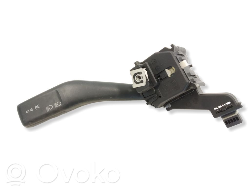 Volkswagen Golf V Indicator stalk 