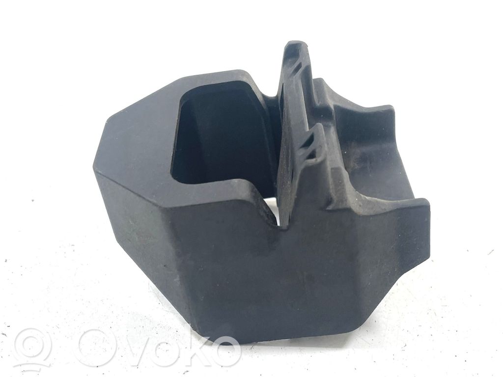 BMW 1 E81 E87 Radiator mount bracket 