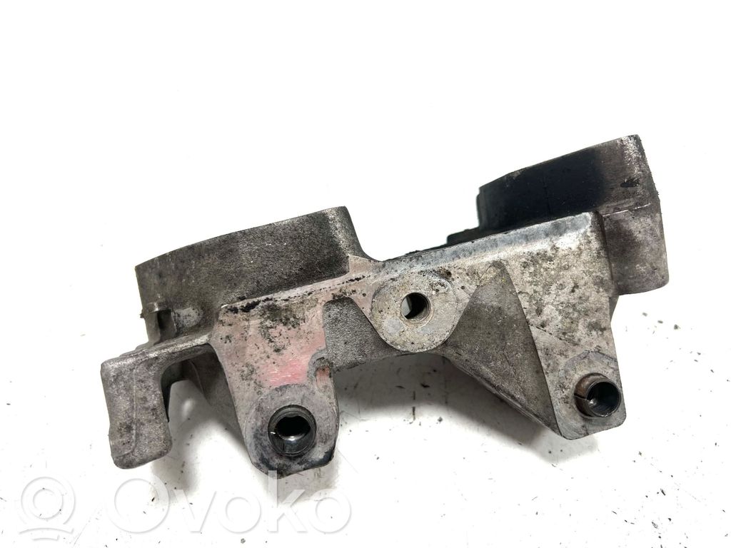 Peugeot 508 Engine mounting bracket 