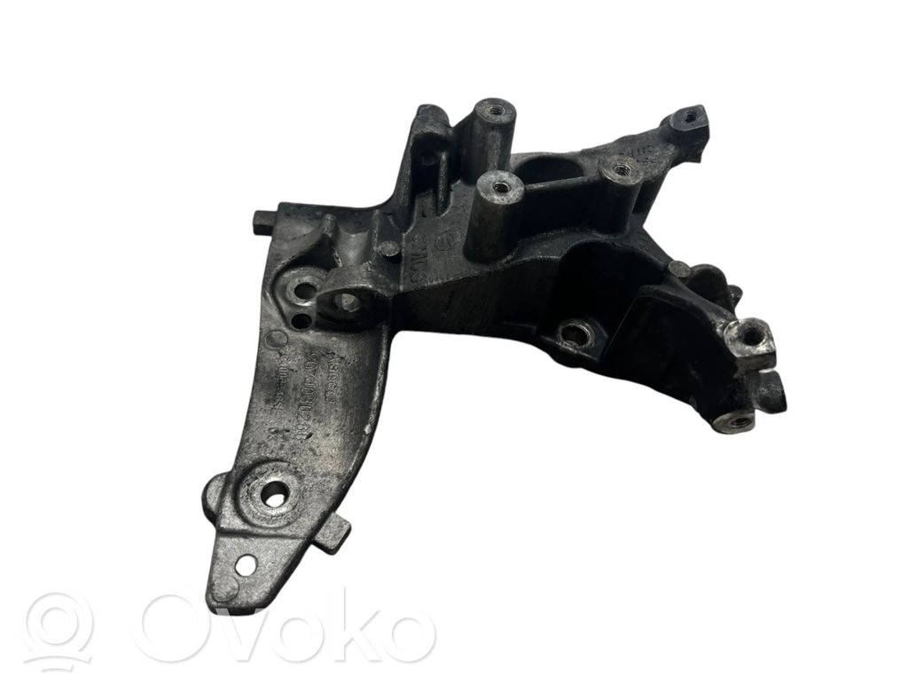 Citroen DS5 Generator/alternator bracket 