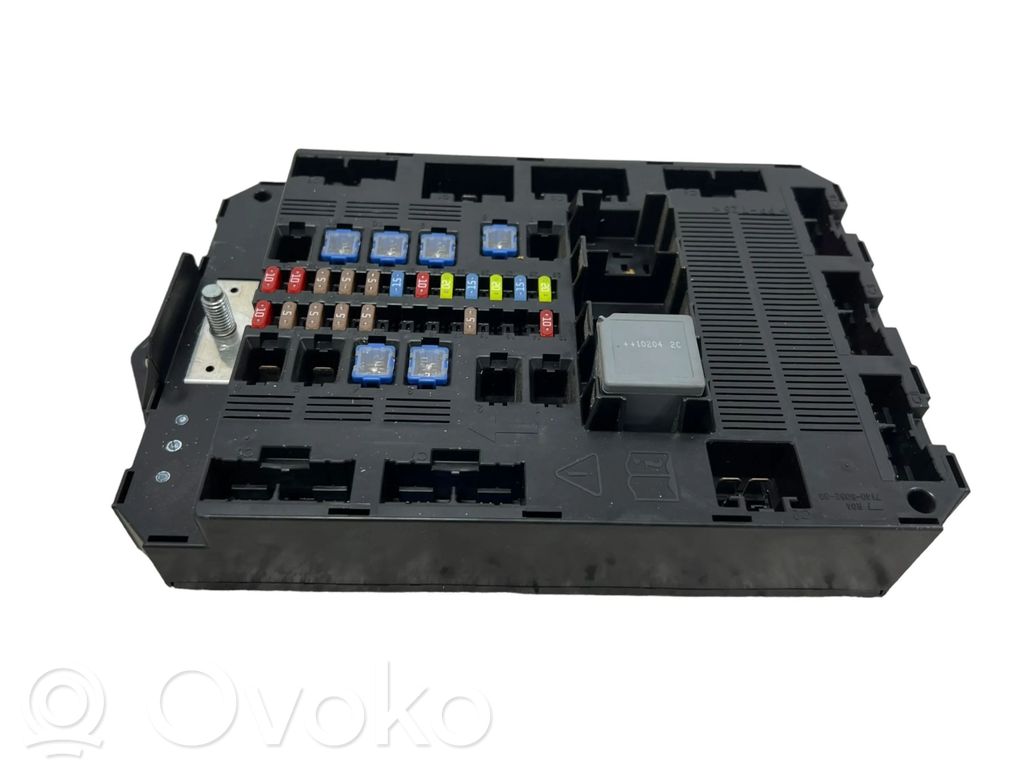Jaguar XF X250 Fuse module 