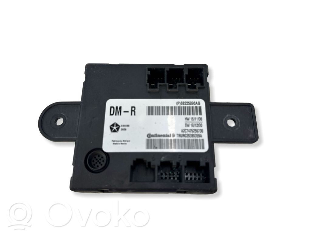 Chrysler Pacifica Door control unit/module 