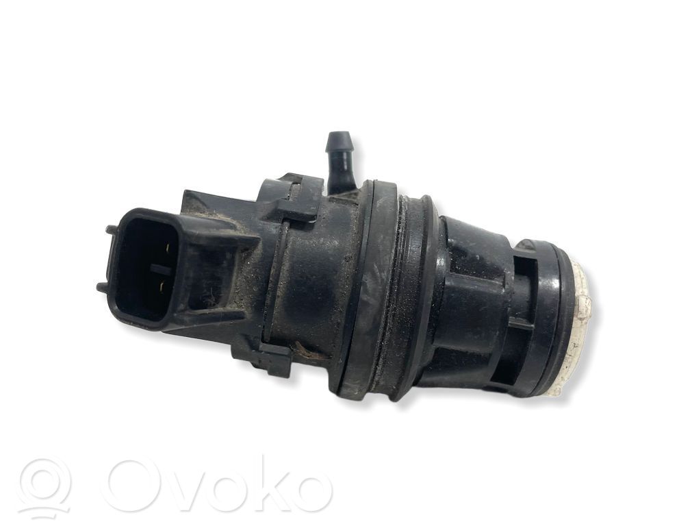 Toyota RAV 4 (XA30) Windscreen/windshield washer pump 