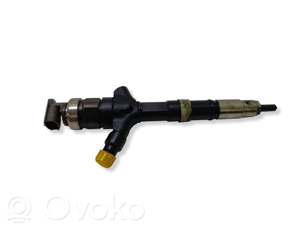 Toyota Avensis T250 Inyector de combustible 