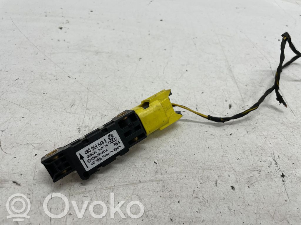 Porsche Cayenne (9PA) Airbag deployment crash/impact sensor 