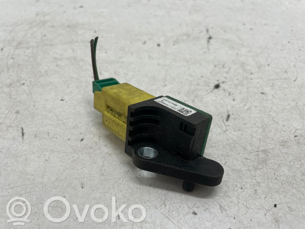 Volkswagen PASSAT B7 Airbagsensor Crashsensor Drucksensor 