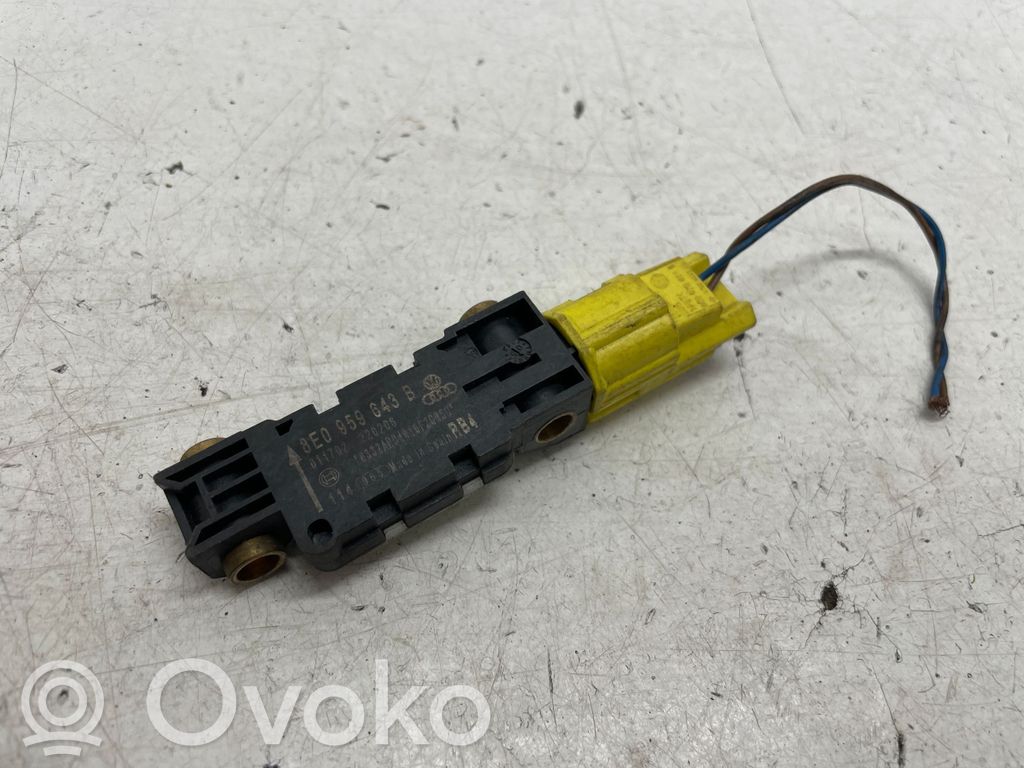 Audi A4 S4 B8 8K Airbagsensor Crashsensor Drucksensor 