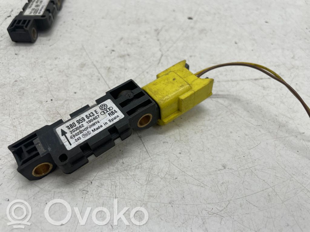 Audi A6 S6 C6 4F Airbag deployment crash/impact sensor 