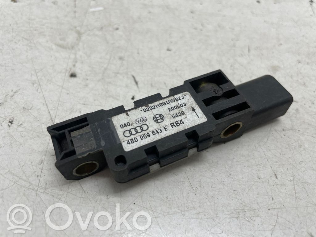 Audi A6 S6 C6 4F Airbag deployment crash/impact sensor 