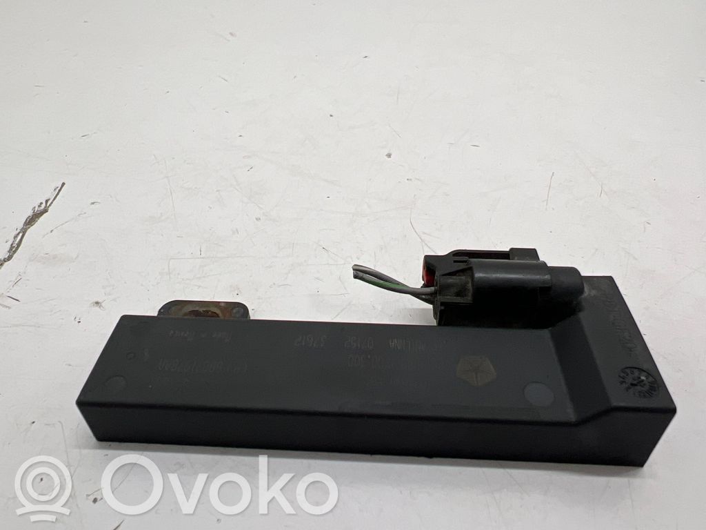 Antena systemu bezkluczykowego   6807198AA