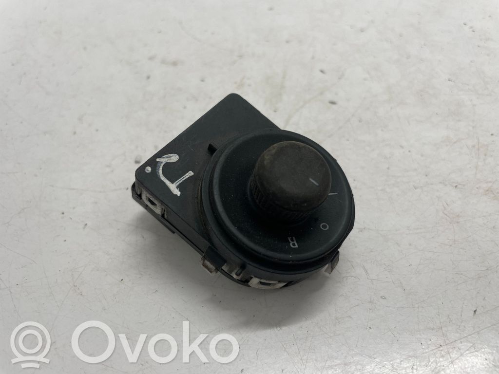 Opel Astra J Wing mirror switch 