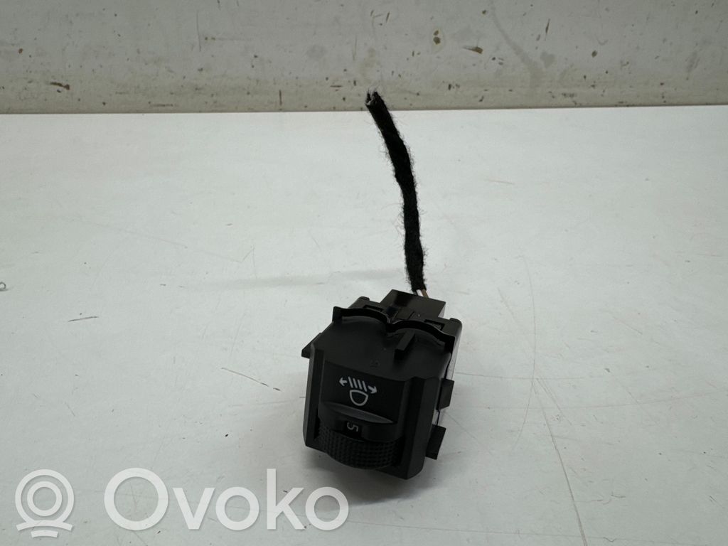 Opel Astra L Headlight level height control switch 