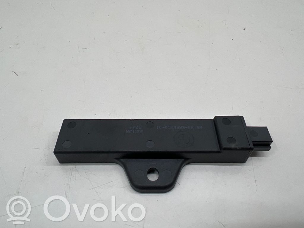 BMW i4 Interjero komforto antena 
