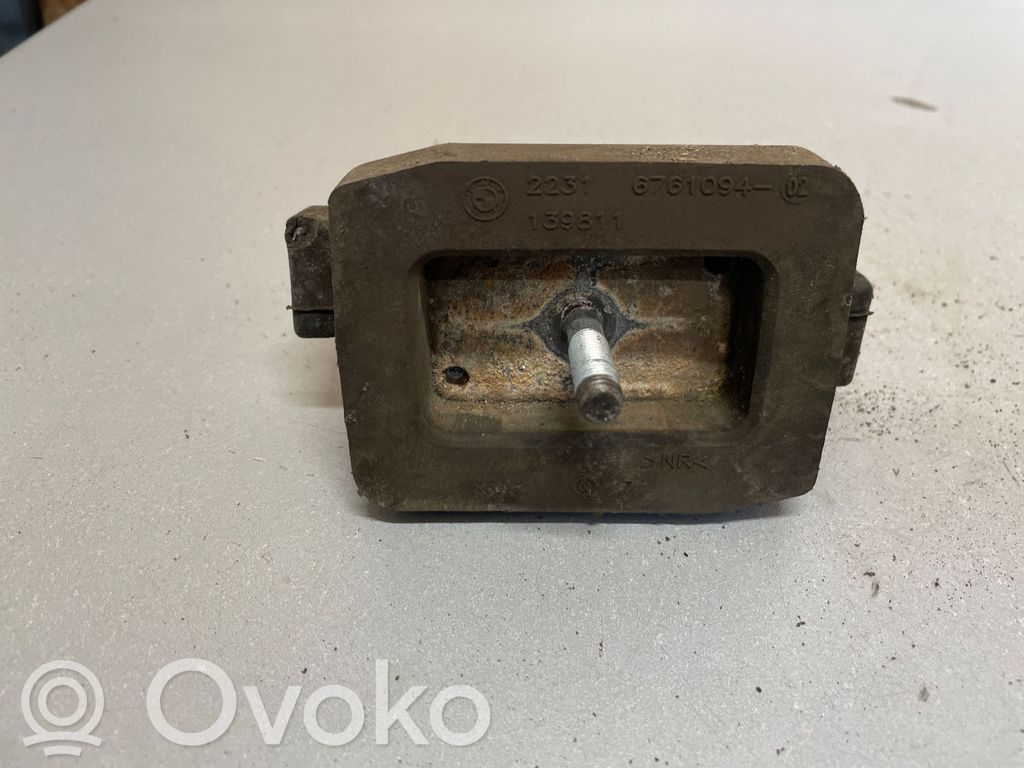 BMW 5 E60 E61 Pārnesumkārbas spilvens 