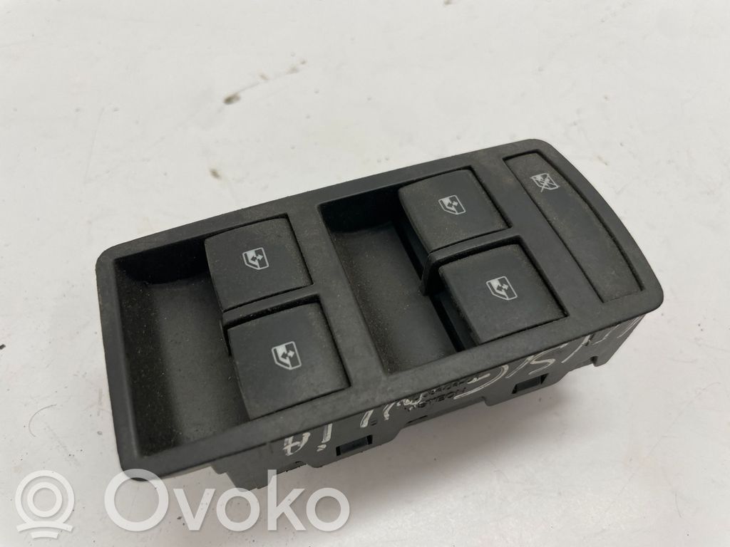 Electric window control switch   13301745