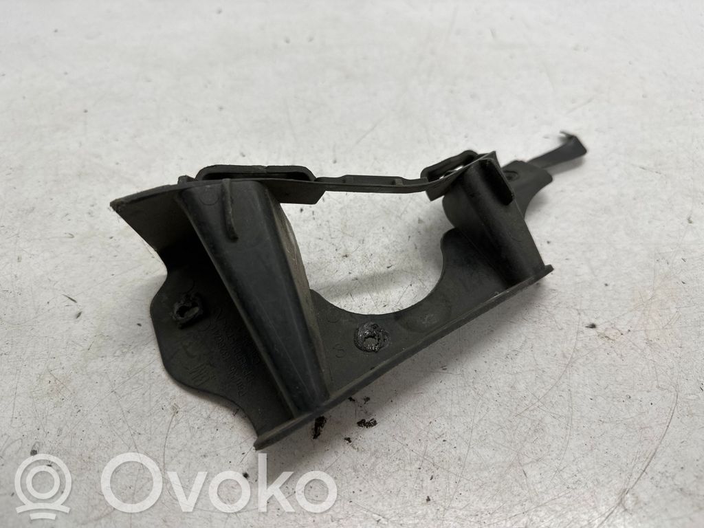 Opel Astra J Takapuskurin kannake