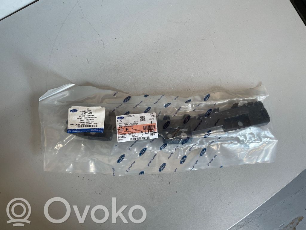 Uchwyt / Mocowanie zderzaka tylnego   EM2B17E850A