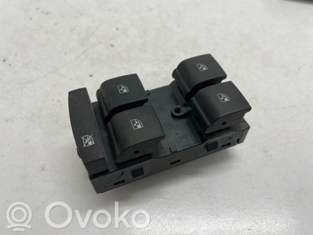 Opel Astra K Electric window control switch 