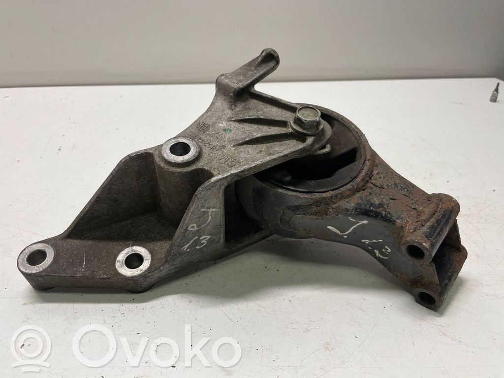 Opel Astra J Engine mount bracket 