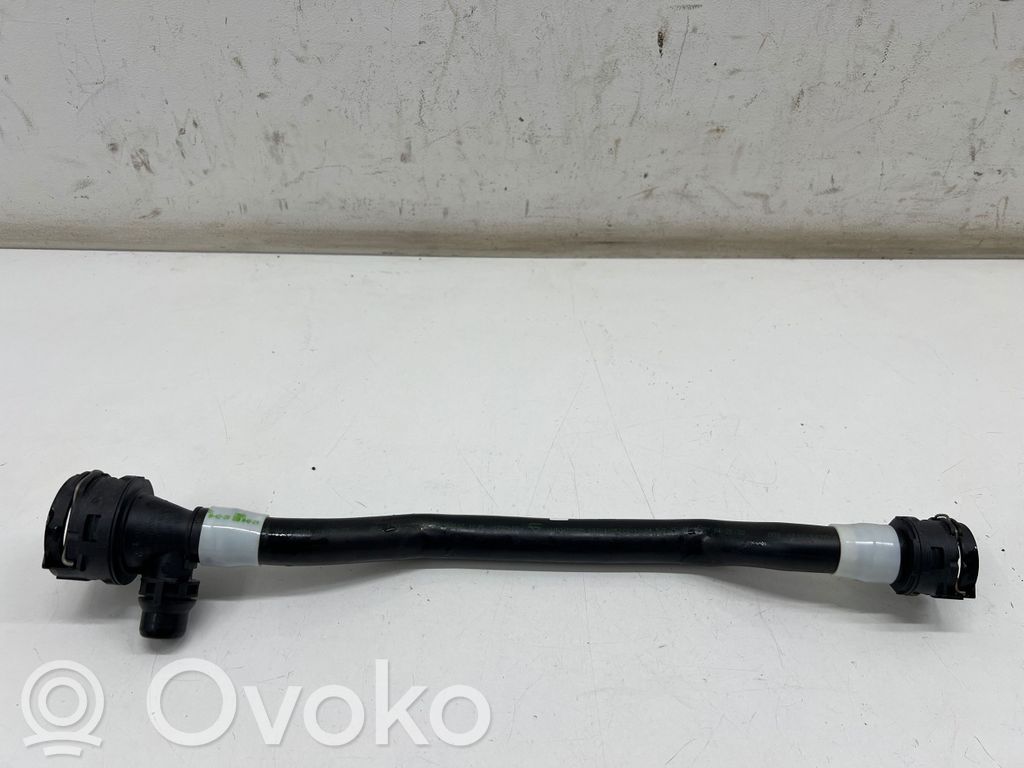 BMW i4 Engine coolant pipe/hose 
