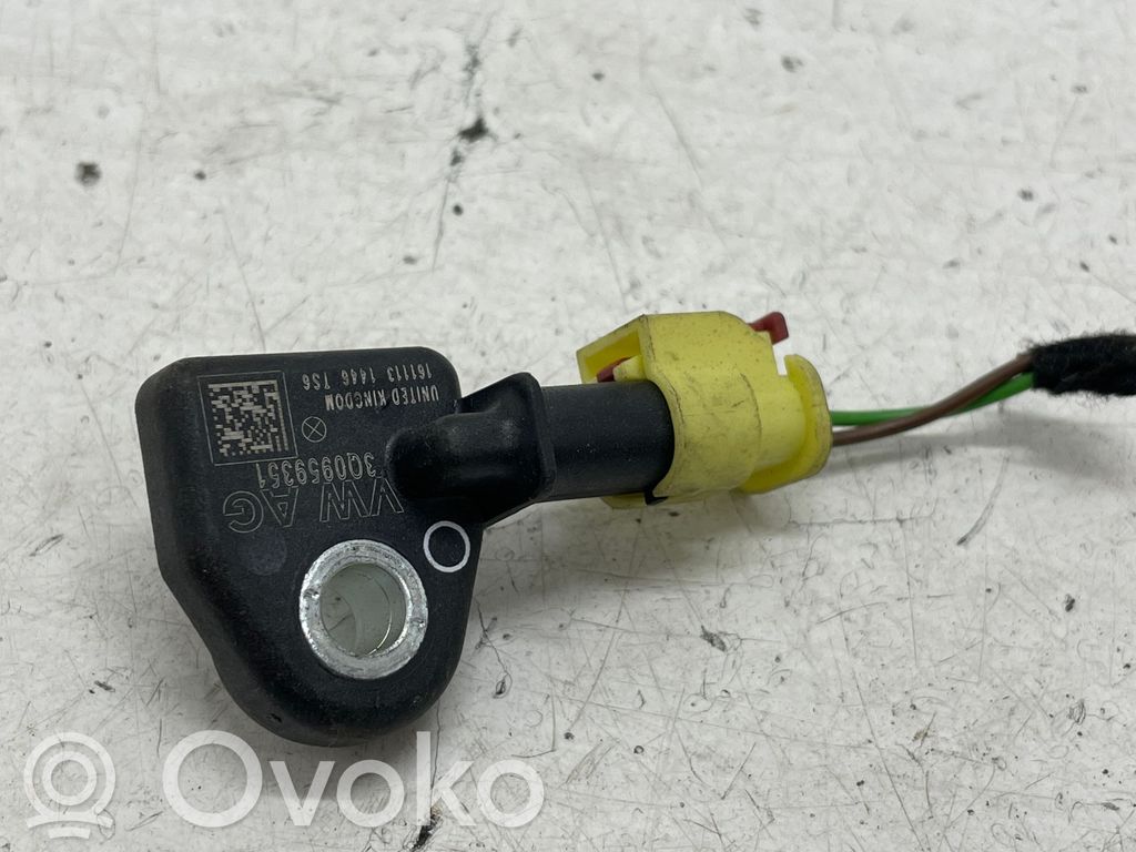 Volkswagen PASSAT B8 Airbagsensor Crashsensor Drucksensor 