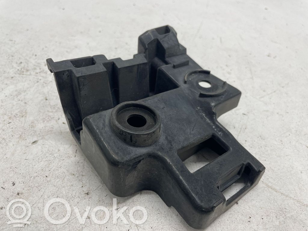 Volkswagen Golf VI Uchwyt / Mocowanie zderzaka tylnego 