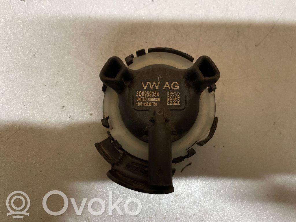 Volkswagen PASSAT B8 Airbag deployment crash/impact sensor 