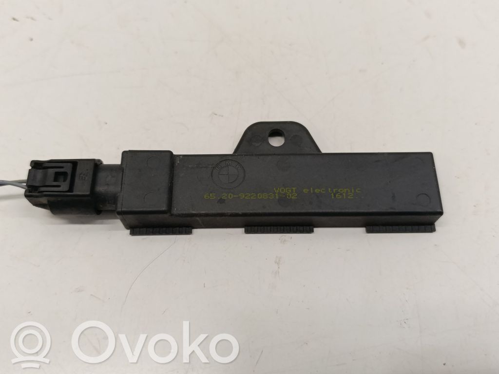 Mini Cooper Countryman F60 Interjera komforta antena 