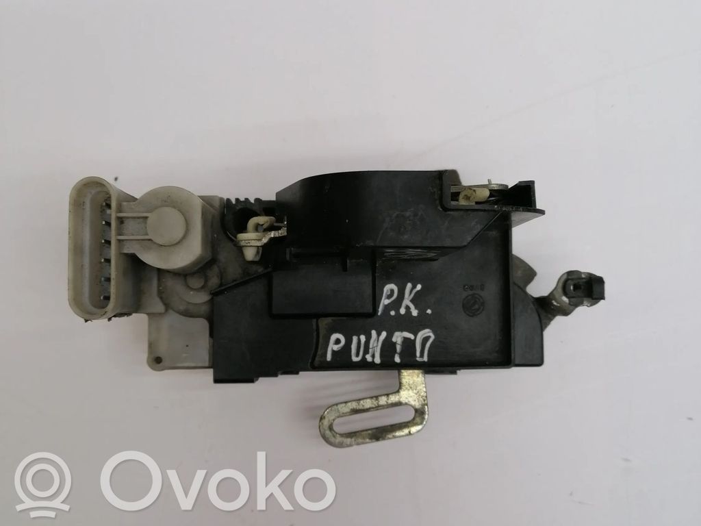 Fiat Punto (188) Priekinė durų spyna 