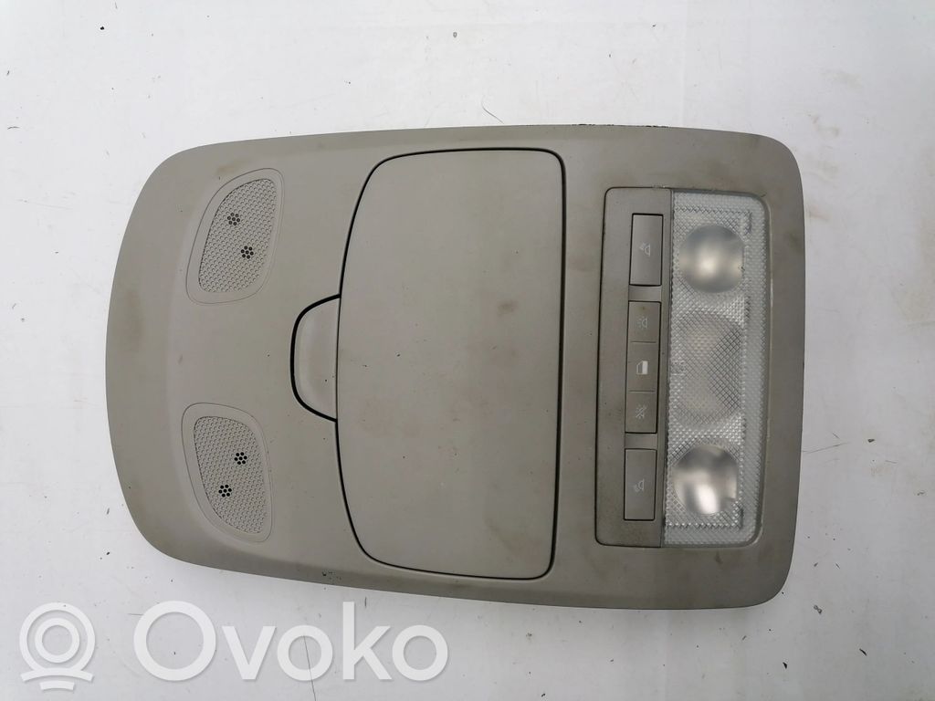 Opel Zafira C Priekinių vietų apšvietimo žibintas 