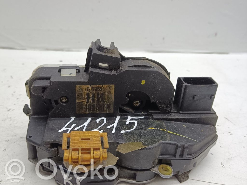 Opel Astra J Priekinė durų spyna 