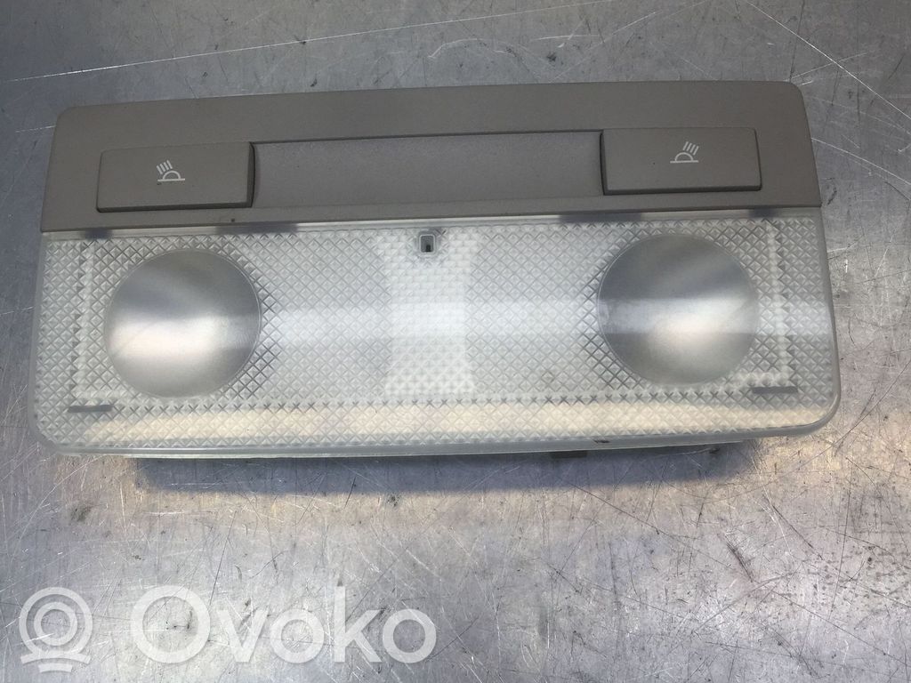 Lampka podsufitki tylna   13285094,091008064453