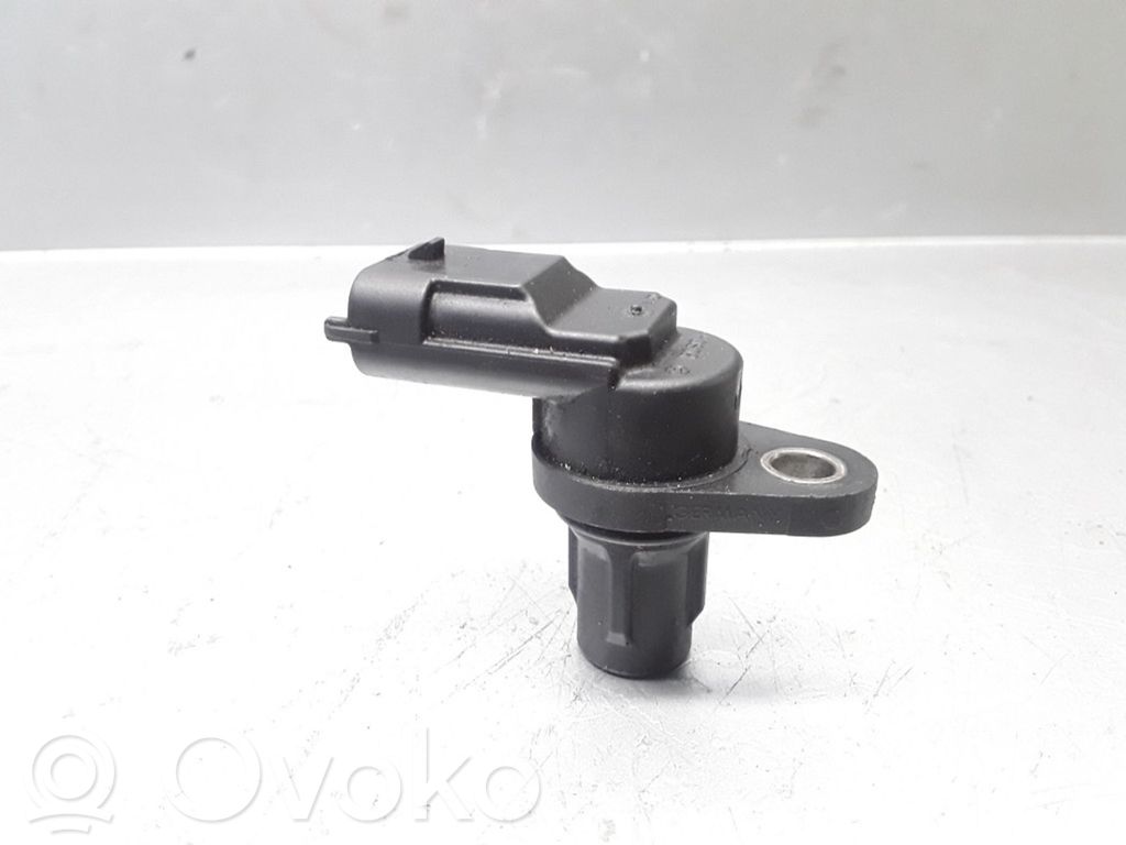 Volvo V70 Camshaft position sensor 