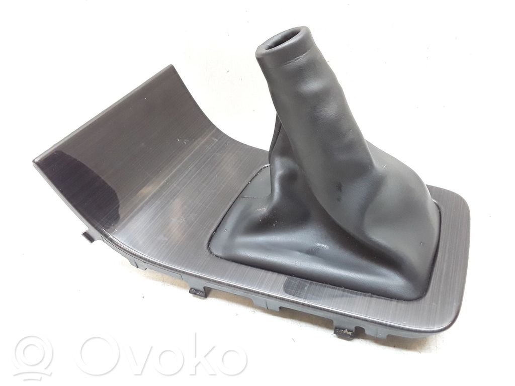 Volvo V70 Gear shifter surround trim plastic 