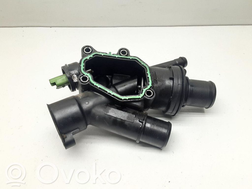 Ford Mondeo MK IV Termostaatin kotelo 