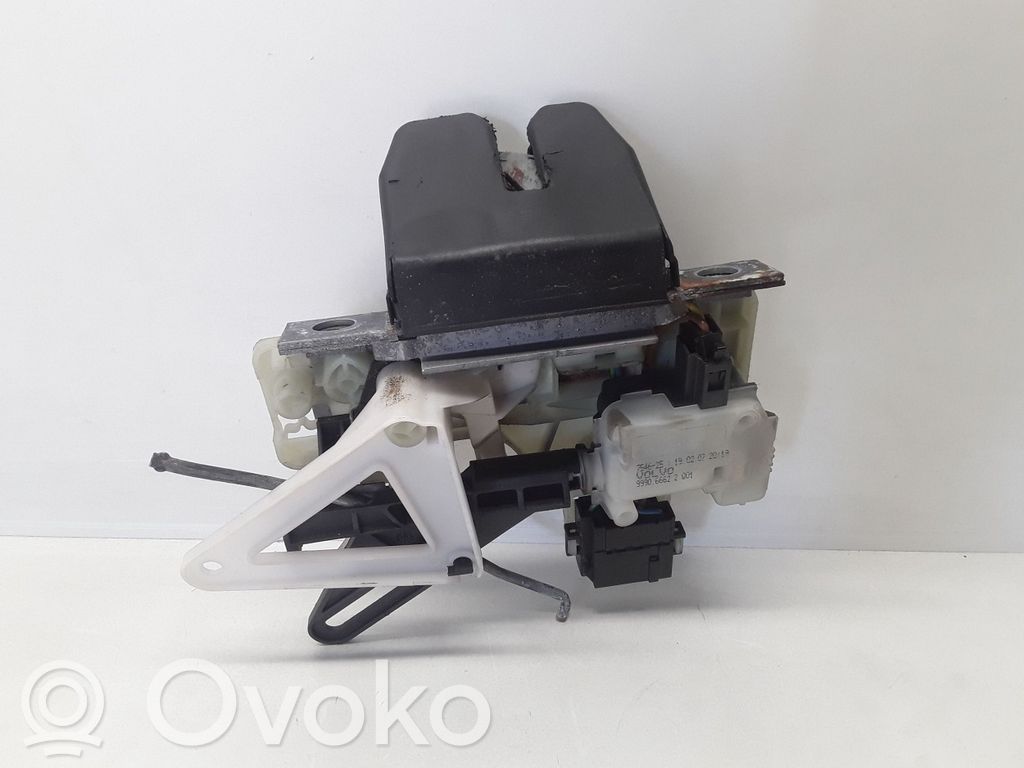 Volvo V70 Spyna galinio dangčio 