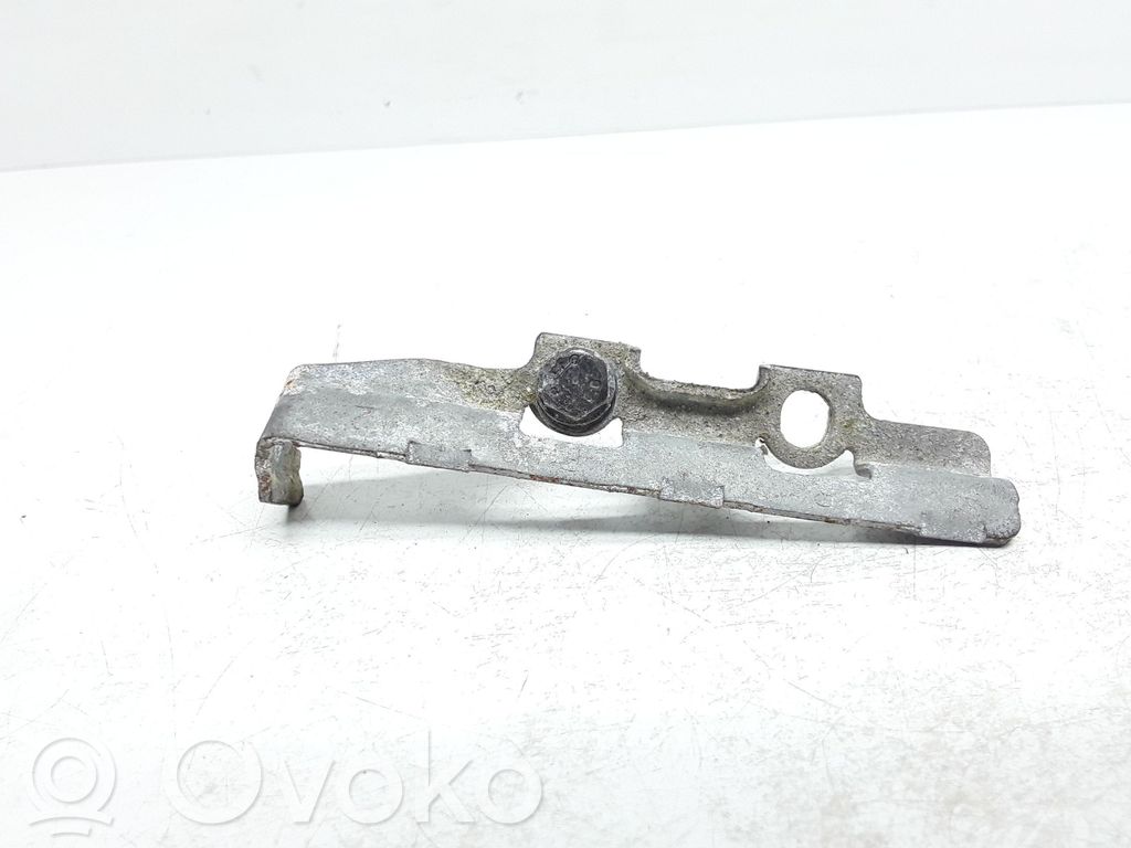 Battery bracket