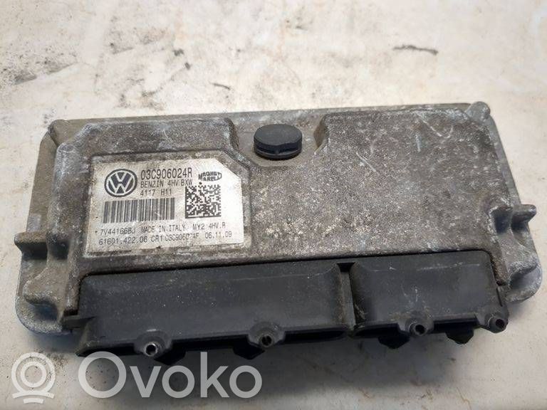 Volkswagen Golf VII Engine control unit/module 