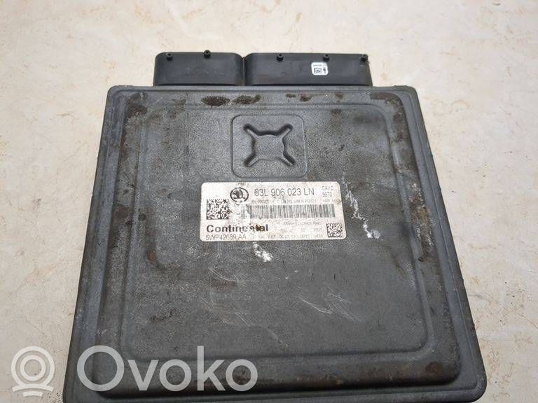 Skoda Rapid (NH) Engine control unit/module 