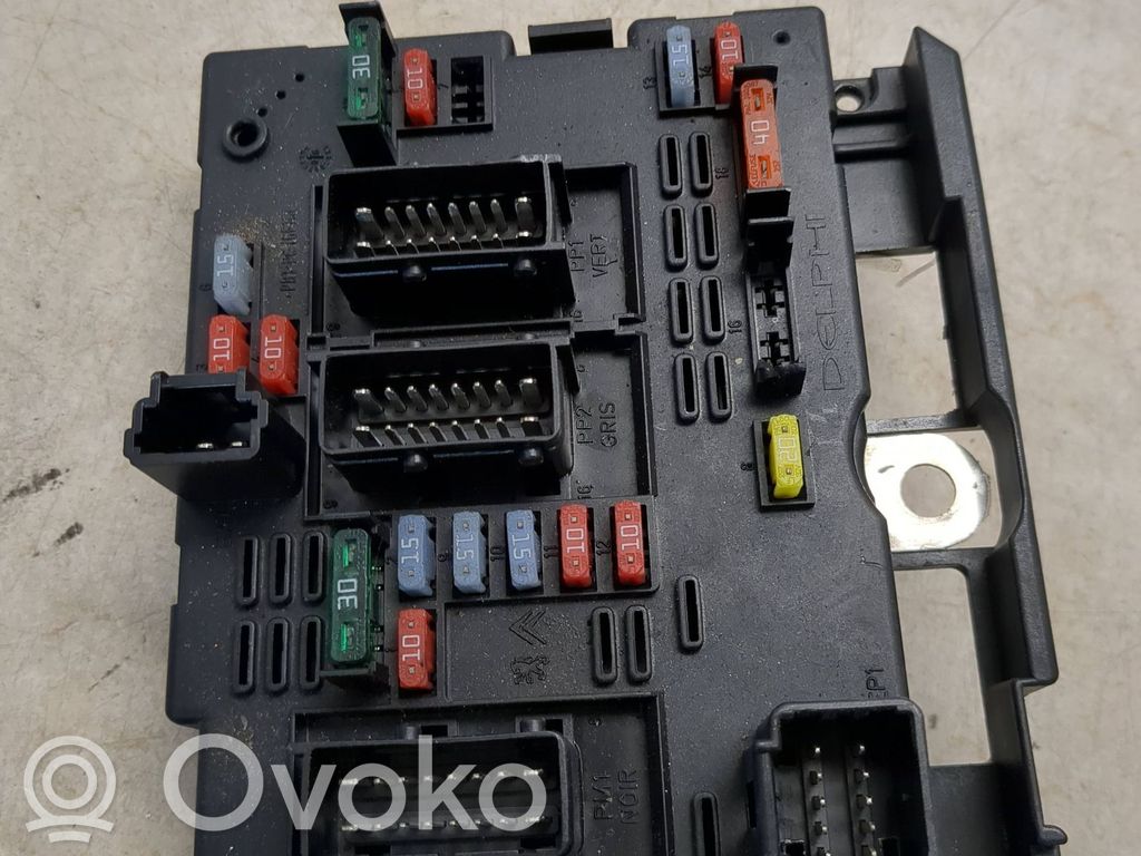 Citroen C8 Fuse module 