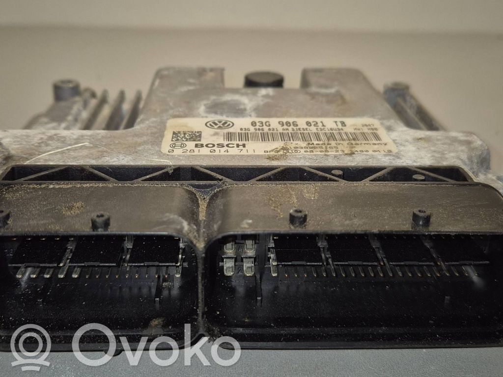 Volkswagen Golf V Engine control unit/module 