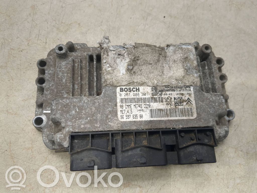 Peugeot 208 I Engine control unit/module 