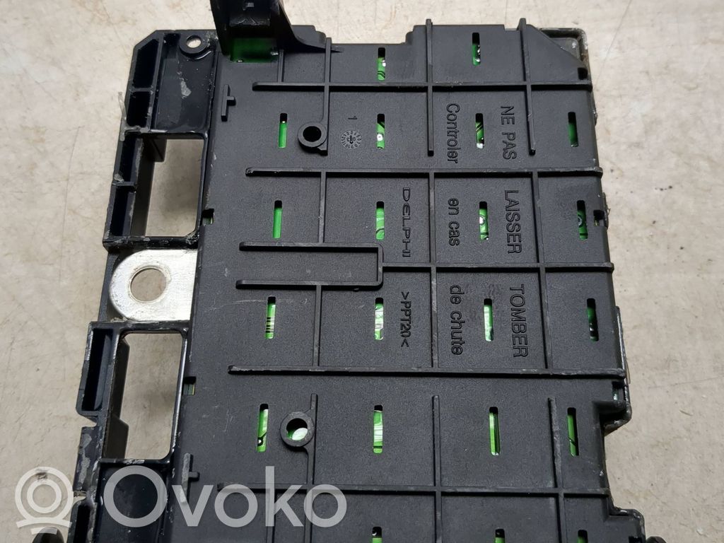 Peugeot 307 Fuse module 