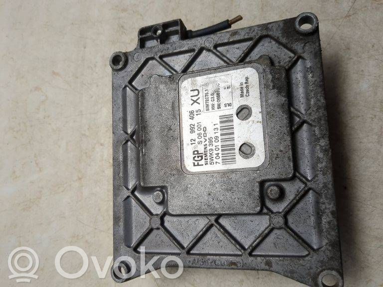 Opel Astra J Engine control unit/module 