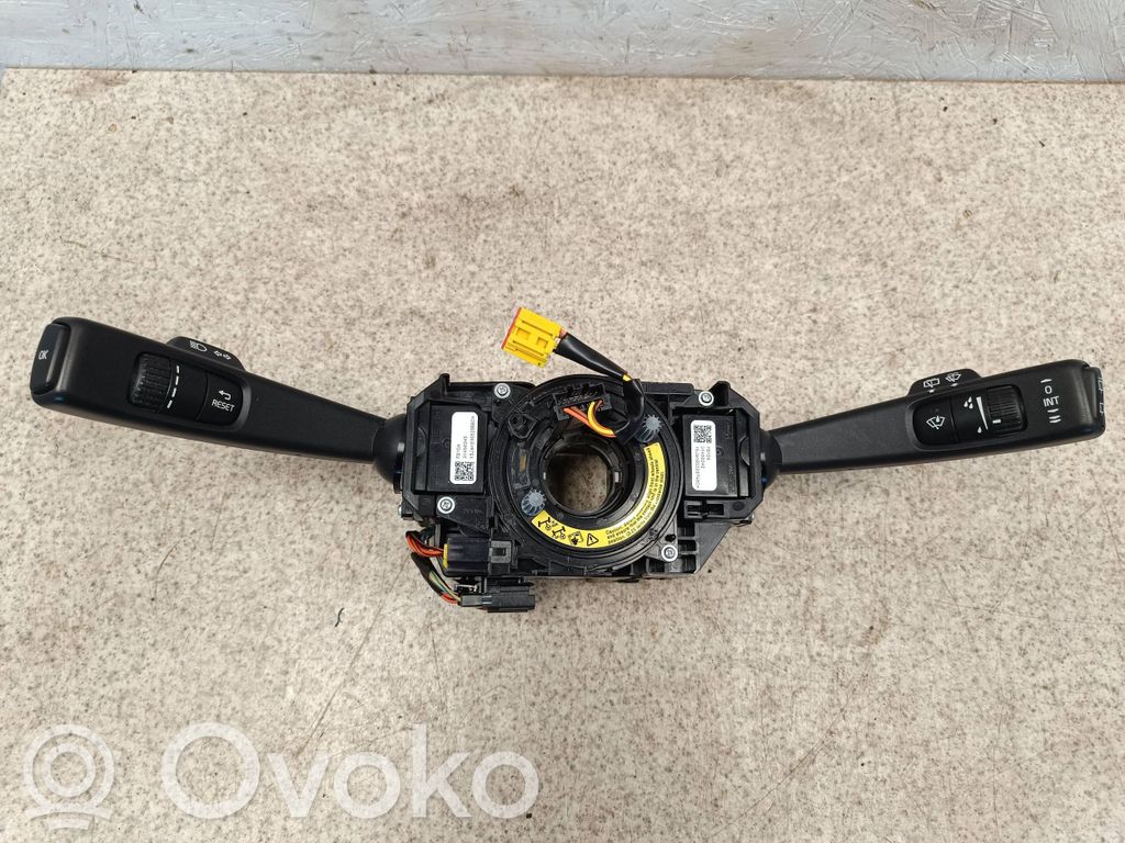 Volvo V70 Wiper turn signal indicator stalk/switch 