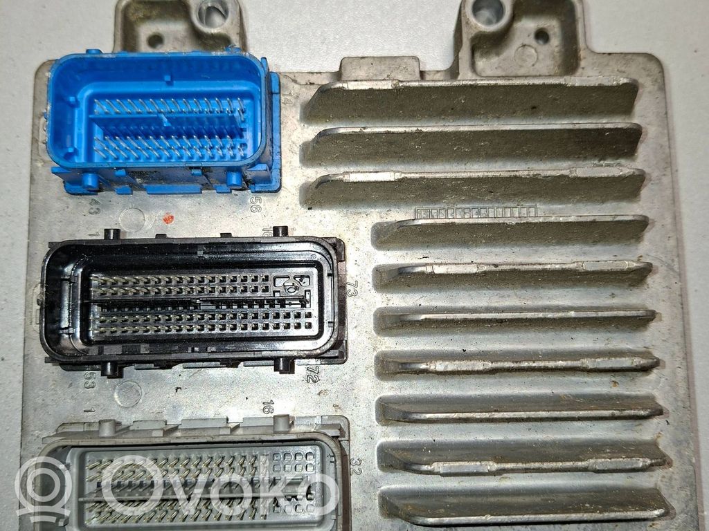 Opel Astra J Engine control unit/module 