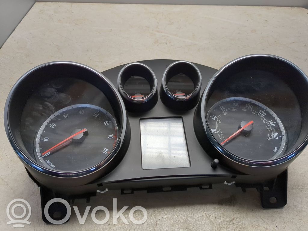 Opel Zafira C Speedometer (instrument cluster) 