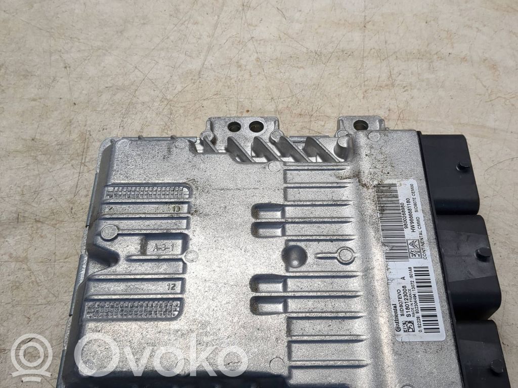 Citroen C4 II Engine control unit/module 