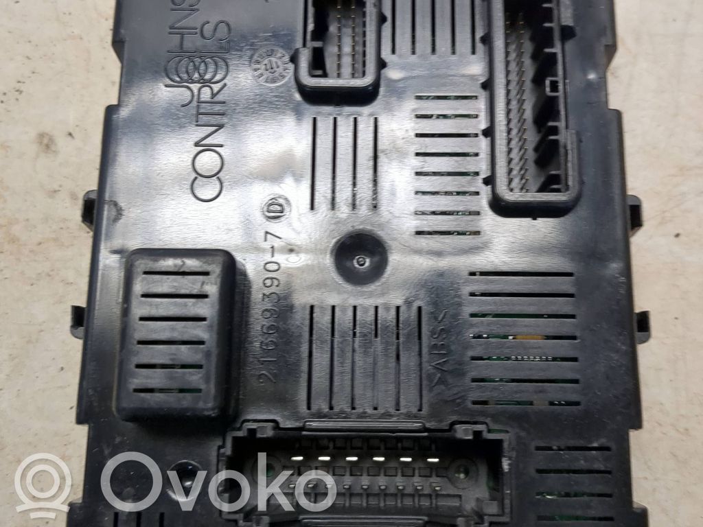 Nissan Note (E11) Saugiklių blokas 